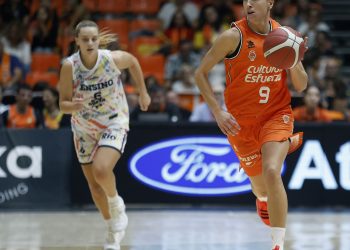 Primer viaje de LF Endesa a la cancha de Durán Maquinaria Ensino