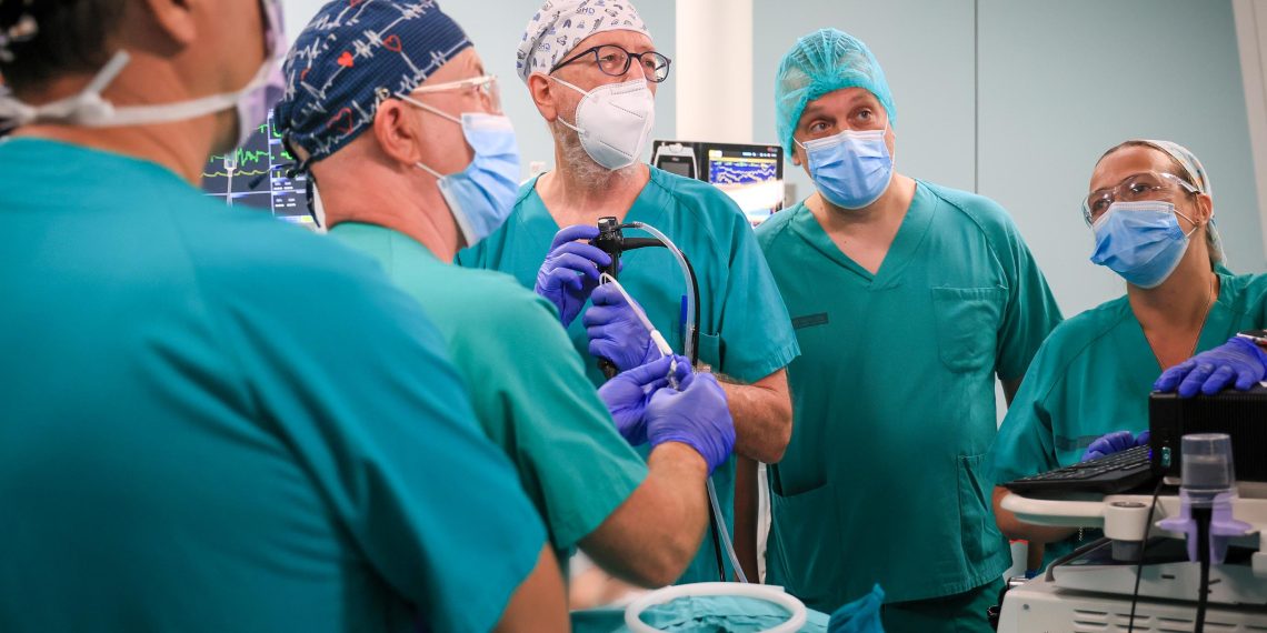 La Fe realiza un tratamiento pionero para la enfermedad pulmonar obstructiva