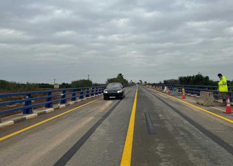 La Generalitat reabre hoy la CV-42 y un tramo de la CV-36 y restablece la circulación en 16 de las 18 carreteras afectadas por las inundaciones