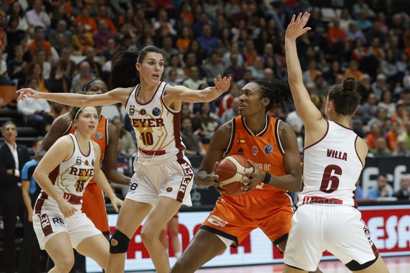 Valencia Basket ata el liderato con una victoria ante Umana Reyer Venezia (83-72)