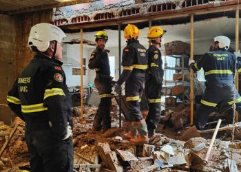 El Consorcio de Bomberos de Valencia inicia labores urgentes de estabilización de edificios afectados por la DANA