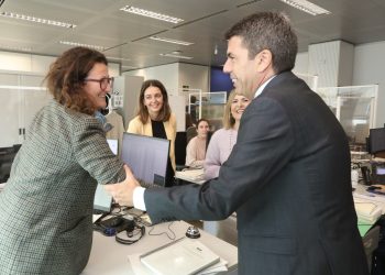 Mazón agradece el esfuerzo y la labor del equipo de Justicia y Administración Pública que está gestionando las ayudas a las personas damnificadas por las riadas