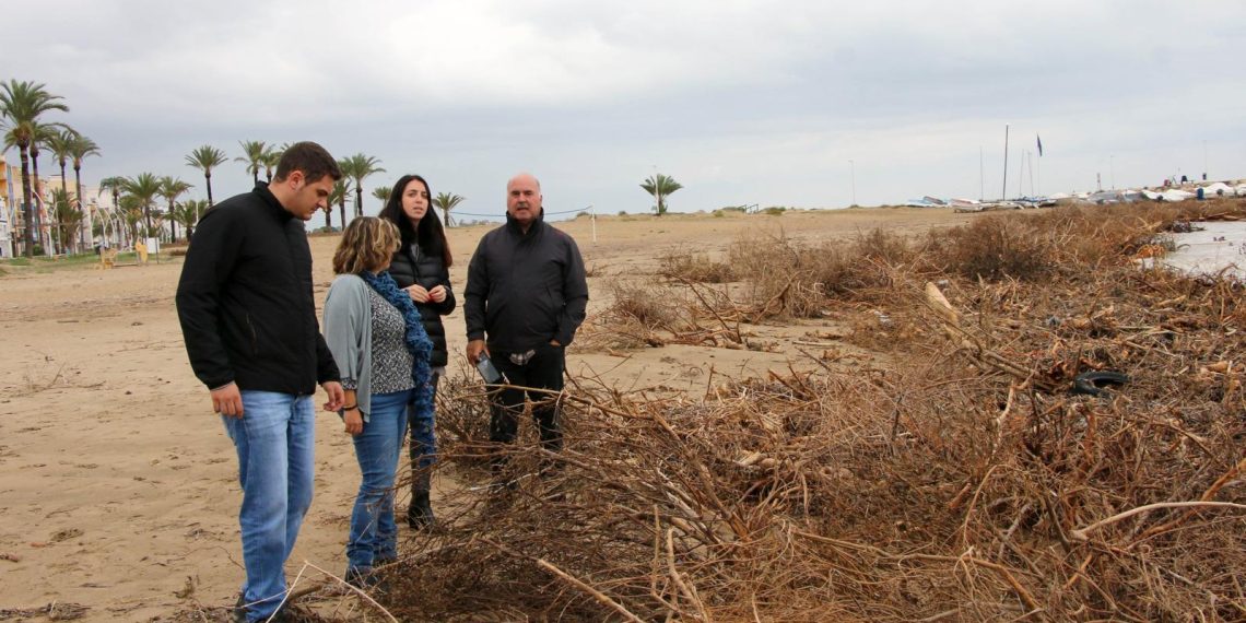 Torreblanca solicita retirar los restos que la DANA de sus playas