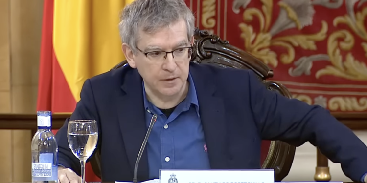 Santiago Posteguillo: “Nos acostamos pensando que al amanecer estarían la Guardia Civil, los bomberos, el ejército. Pero al amanecer no había nadie”