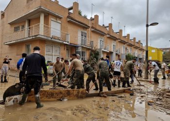 El Ejército de Tierra se moviliza, con capacidades y efectivos de toda España, para restaurar la normalidad en las localidades afectadas por la DANA
