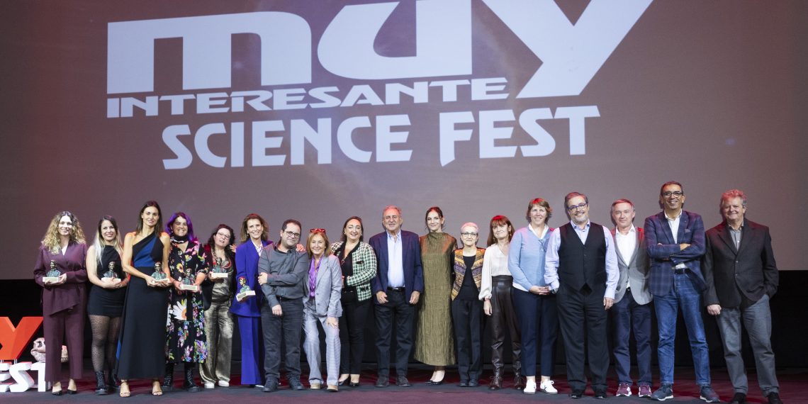 La doctora valenciana Anna María Lluch reconocida con el Premio Muy Interesante a Mujeres Científicas por su trayectoria