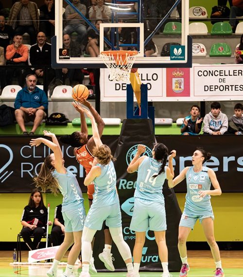 Valencia Basket retoma la LF Endesa y gana en Vigo (52-82)