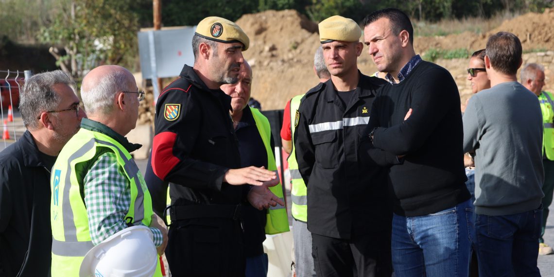 La Diputación y la UME abren el puente de Buñol para vehículos pesados