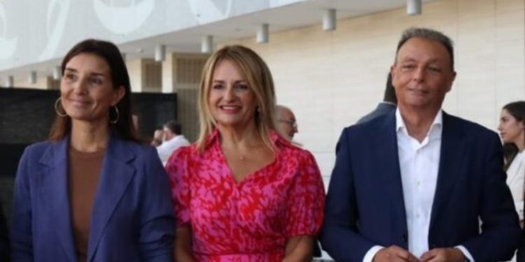 El Consell presenta a la CEV y a los sectores productivos su plan para la recuperación de las áreas industriales afectadas por la DANA