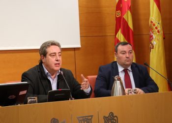 José María Llanos (VOX) critica al PSOE por retirar todas sus iniciativas con la excusa de que no comparezcan los consellers
