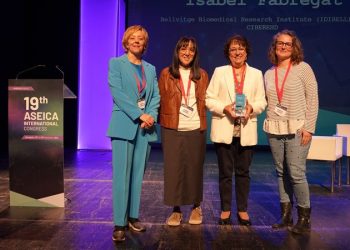 La investigadora Isabel Fabregat y la Asociación Española Contra el Cáncer reciben los premios ASEICA-Mujer y ASEICA-Compromiso Social