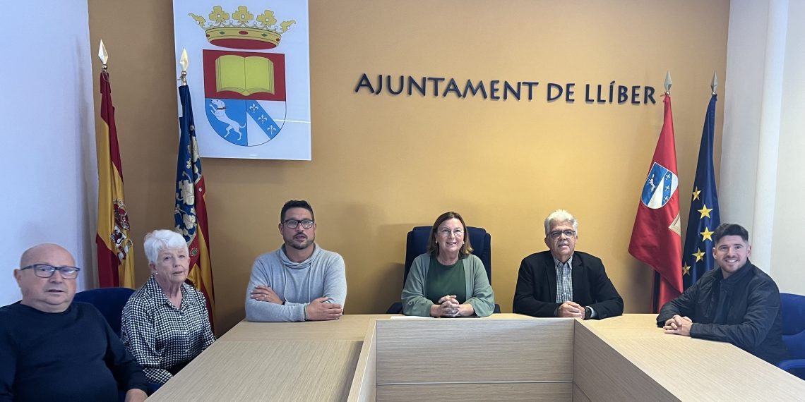 La delegada del Consell en Alicante se reúne con los alcaldes de Llíber y Benissa