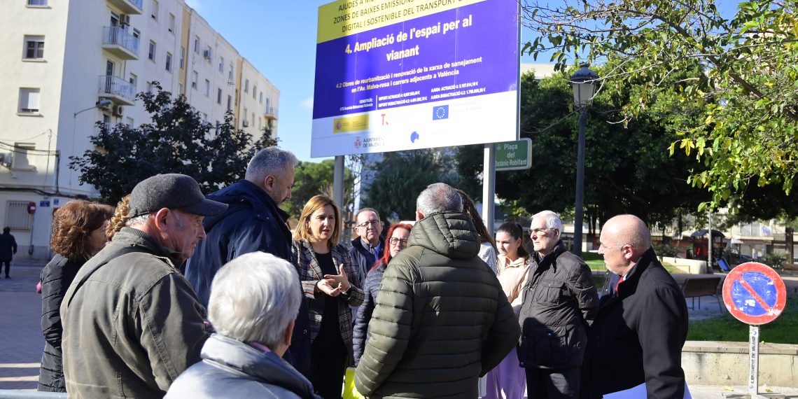 El Ayuntamiento emitirá bonos comercio para las tiendas de la Malva-rosa