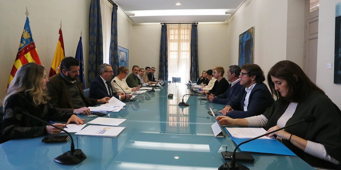 Costa Blanca aprueba un presupuesto de 5,3 millones para impulsar el turismo inteligente, sostenible y accesible