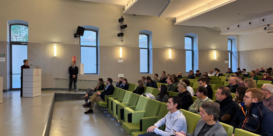 Industria presenta las mejoras para agilizar la tramitación administrativa de los proyectos de energías renovables
