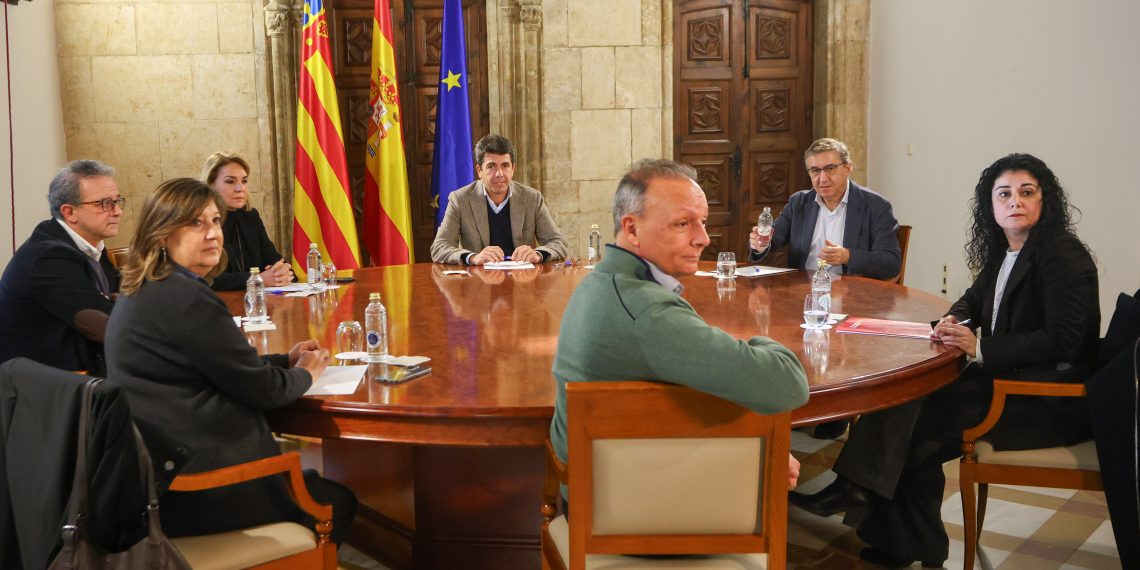 La Generalitat destina 11 millones de euros para abonar 360 euros a cada persona que esté en ERTE como consecuencia de la riada