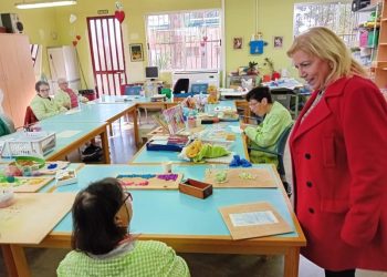 Los centros ocupacionales del IVASS elaboran artículos artesanales para regalar estas fiestas