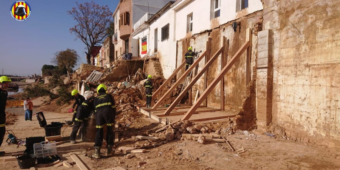 Los bomberos del Consorcio de Valencia cierran noviembre con 70 edificios apuntalados