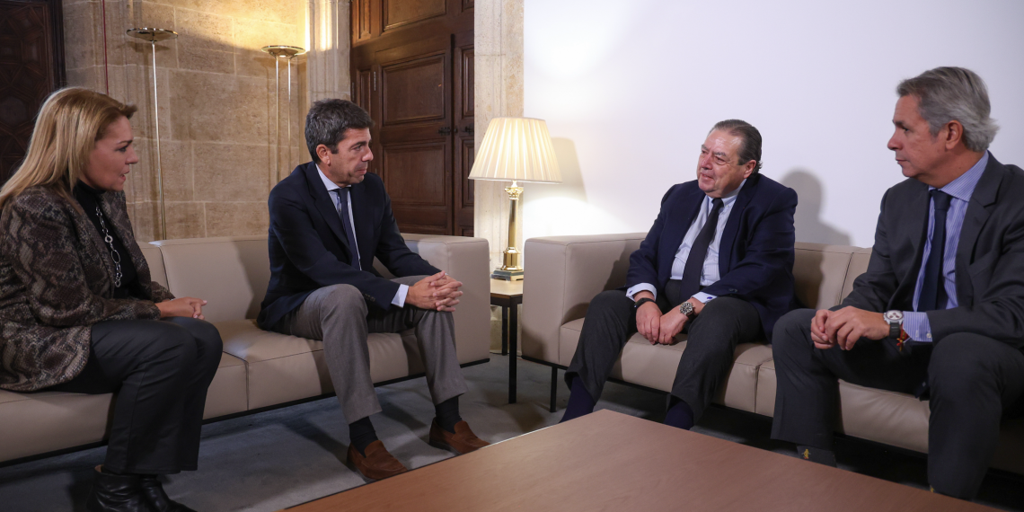 Carlos Mazón mantiene un encuentro con el presidente de la Asociación Valenciana de Empresarios