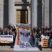 Laura Chulià participa en la concentración ante el Congreso para exigir ayudas