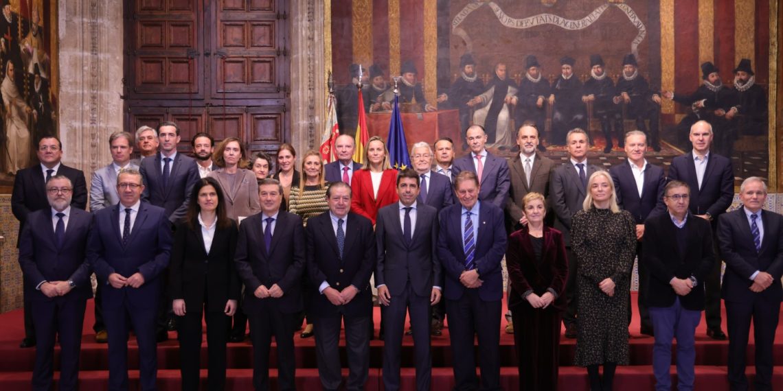 Carlos Mazón preside la reunión de la Fundación Premios Rey Jaime I