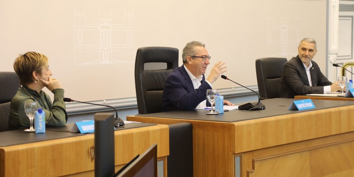 Costa Blanca perfila su estrategia para FITUR