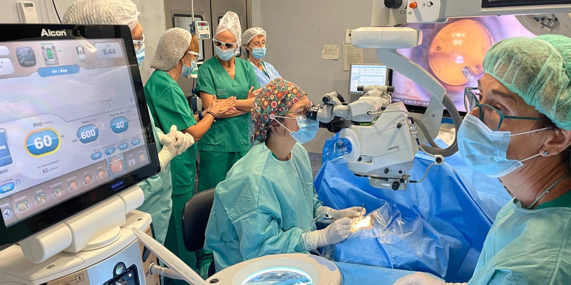 El Hospital Sant Joan d’Alacant incorpora un microscopio quirúrgico oftalmológico de última generación