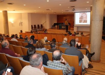 Torrent resuelve las dudas acerca de las ayudas a los agricultores tras la DANA