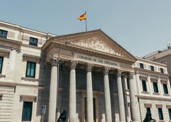 De la reconciliación de 1978 a la polarización de 2024: el lento desgaste de la constitución