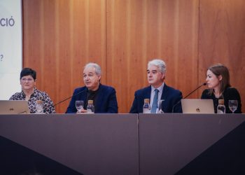 La Diputació de València formará a los empleados públicos para que usen un lenguaje más sencillo con la ciudadanía