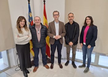 La Generalitat y el Ayuntamiento de El Puig firman la cesión de una parcela para construir 81 viviendas protegidas