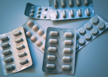 El Consell valida la declaración de emergencia del suministro de talonarios en papel de recetas médicas oficiales