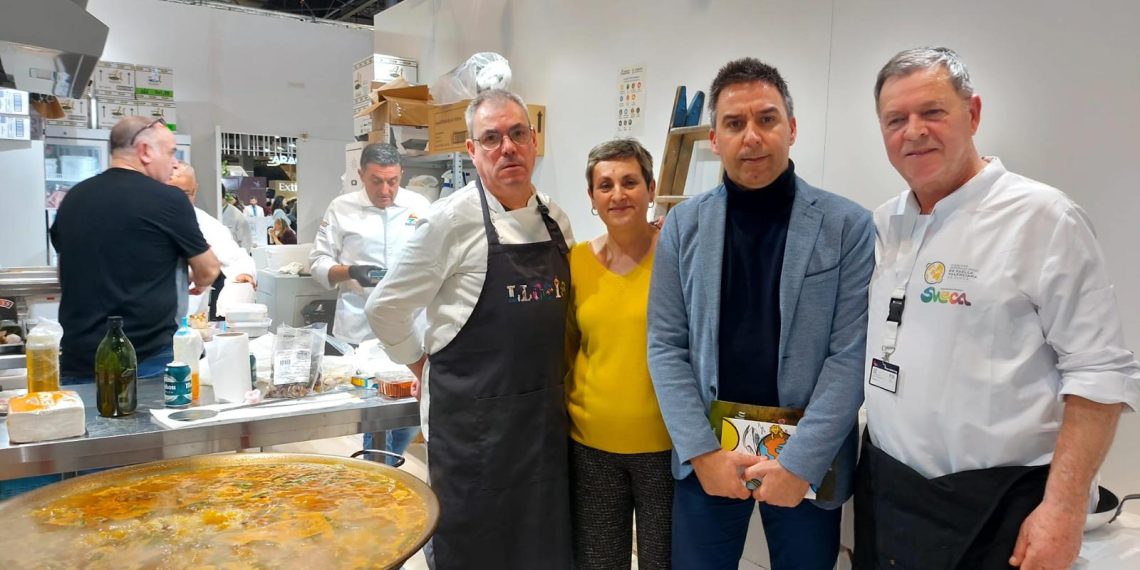 Sueca, capital mundial de la paella, exhibe en Fitur la riqueza de su cultura gastronómica