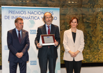 La Conselleria de Sanidad recibe un galardón en los Premios Nacionales de Informática de la Salud 2024 por su compromiso con la transformación digital