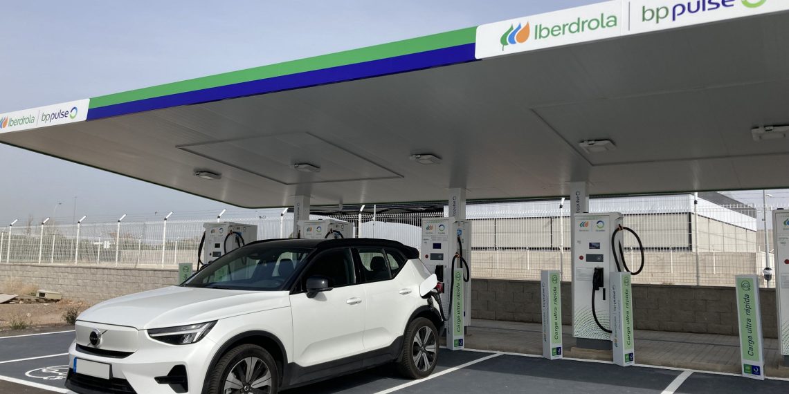 Iberdrola alcanza los 1.800 puntos de recarga públicos en la Comunidad Valenciana