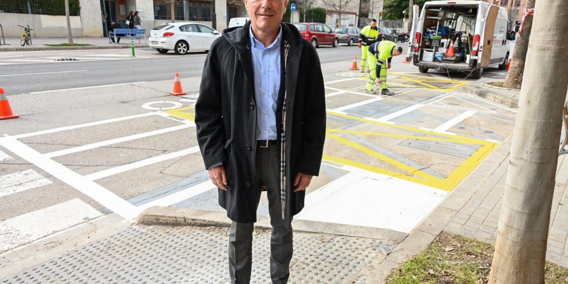 El Ayuntamiento de Valencia duplica las plazas de estacionamiento de vehículos en la avenida de Baleares