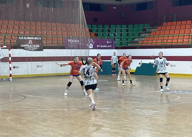 El Grupo Usa Handbol Mislata comienza el año con una derrota