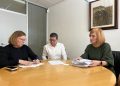 La delegada del Consell en Alicante se reúne con el alcalde de Benijófar