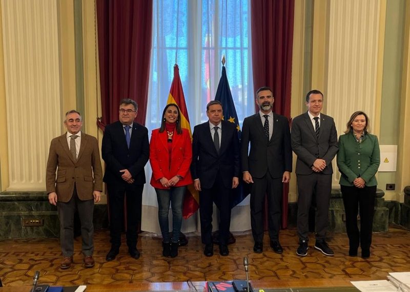 Barrachina: “Vamos a exigir que el próximo reglamento europeo de pesca aumente y no reduzca los días que el sector pueda faenar”