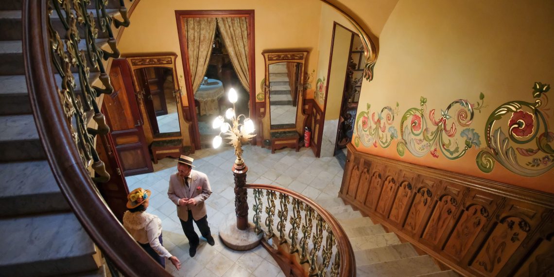 El Instituto Gil-Albert encara febrero con un homenaje a Altamira y una visita exclusiva a la Casa Mira de Novelda
