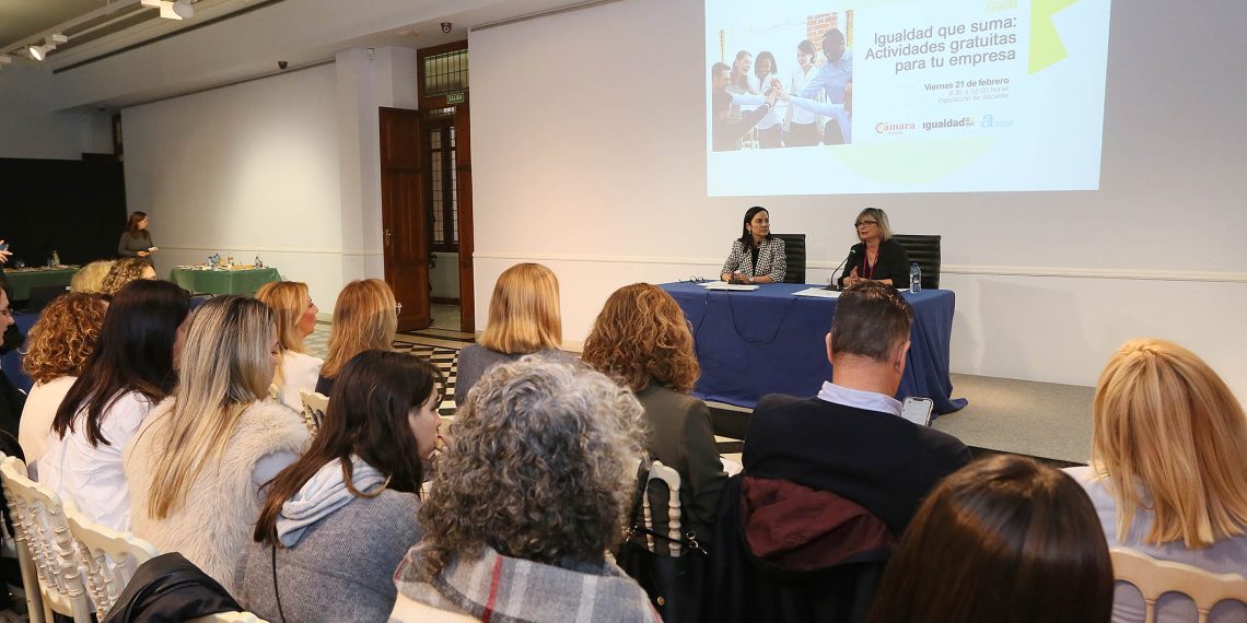 La Diputación de Alicante difunde sus acciones formativas y de sensibilidad sobre igualdad de género