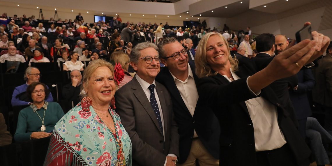 La Diputación de Alicante conmemora el ‘Día de Andalucía’ en el ADDA junto a las casas regionales de FECUAS