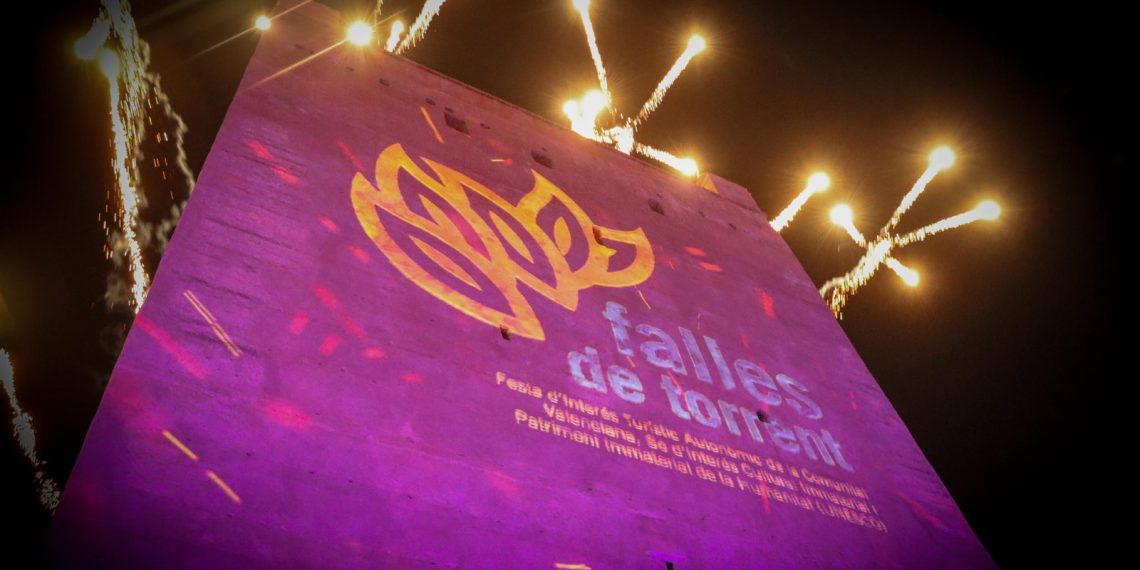 Torrent da el pistoletazo de salida a las Fallas 2025 con La Crida