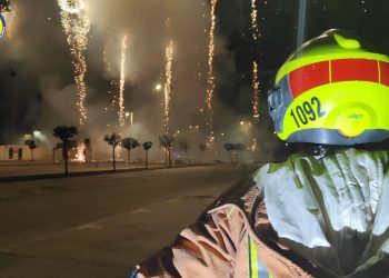 El Consorcio de Bomberos de Valencia despliega un dispositivo de más de 70 personas en la mascletà en honor a los afectados por la DANA