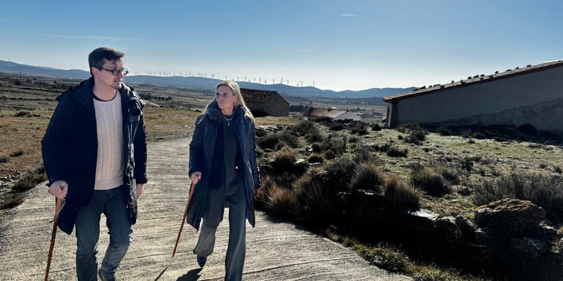 La delegada del Consell en Castellón visita El Toro y destaca el compromiso de la Generalitat con los municipios de interior para evitar la despoblación