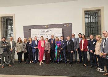 Marián Cano asiste al nombramiento de Amaya Fernández como nueva presidenta de QUIMICOVA