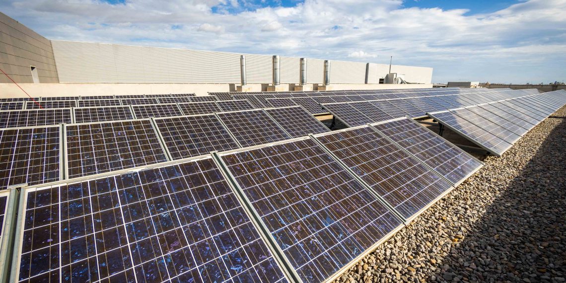 El Hospital de Manises reduce un 65 % su huella de carbono con medidas de eficiencia energética