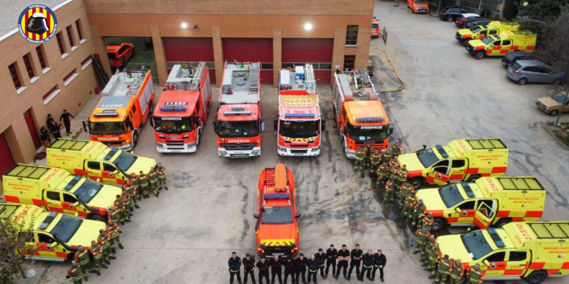 El Consorcio de Bomberos de Valencia despliega un dispositivo de más de 70 personas en la mascletà en honor a los afectados por la DANA