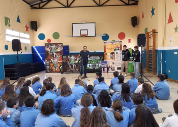 La Generalitat presenta la campaña ‘Yo ayudo a Berto Zampapilas’ en más de 100 centros educativos de la Comunitat Valenciana