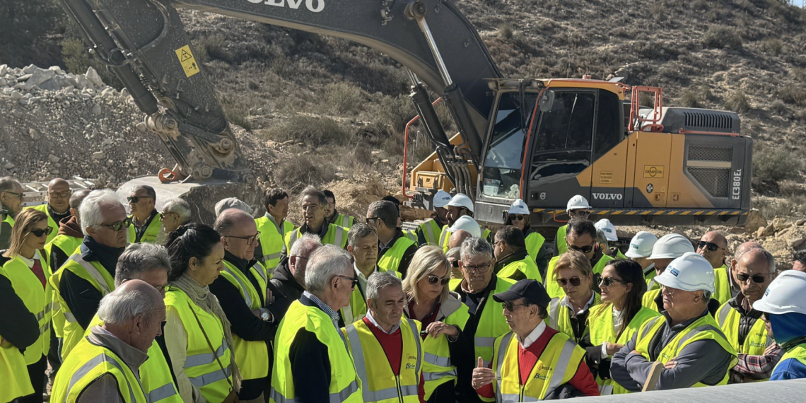 Barrachina: “Este Consell invierte para garantizar el agua que los regantes de la provincia de Alicante necesitan”